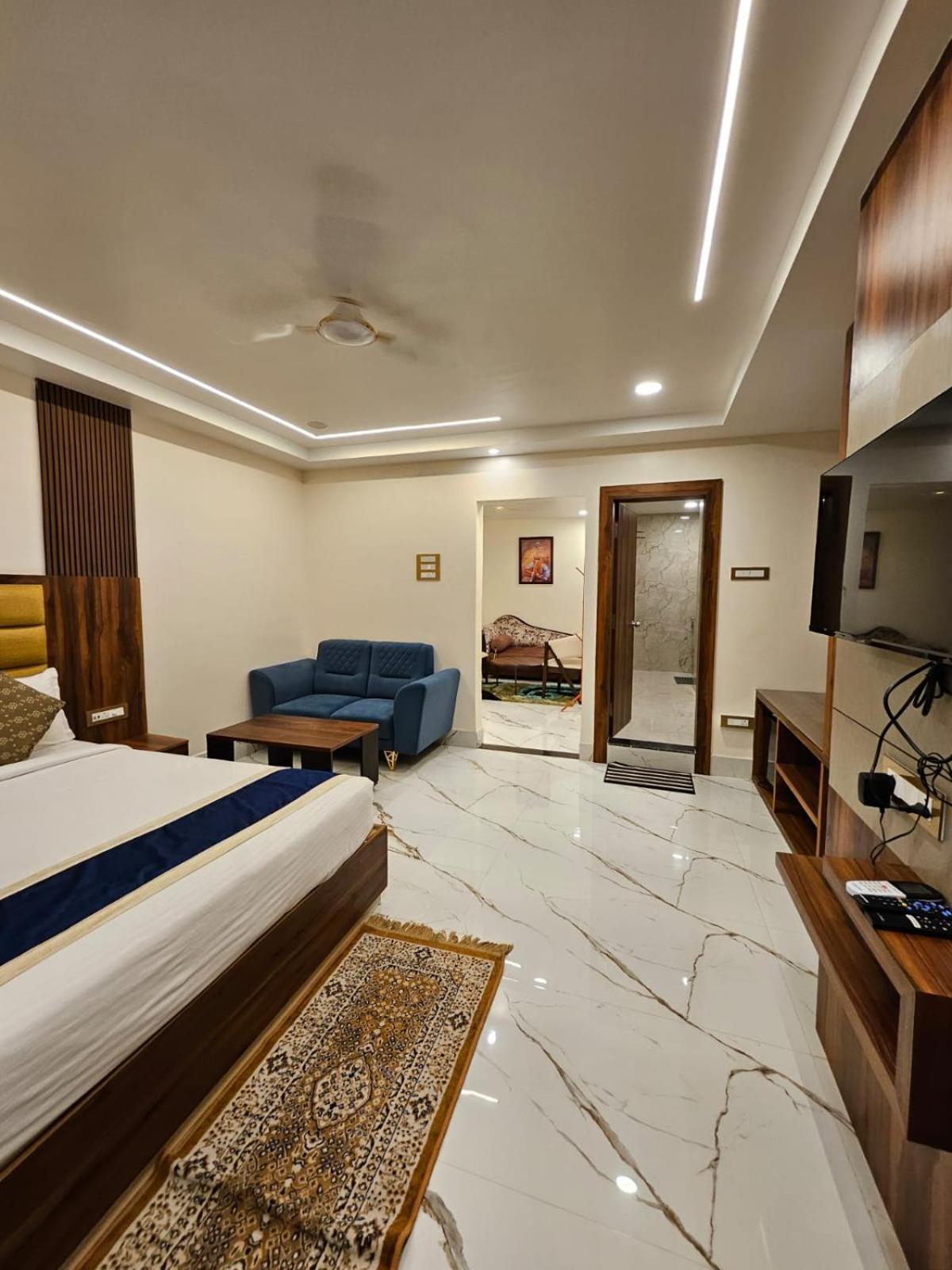 Hotel Maa Laxmi Palace 데오가르 외부 사진