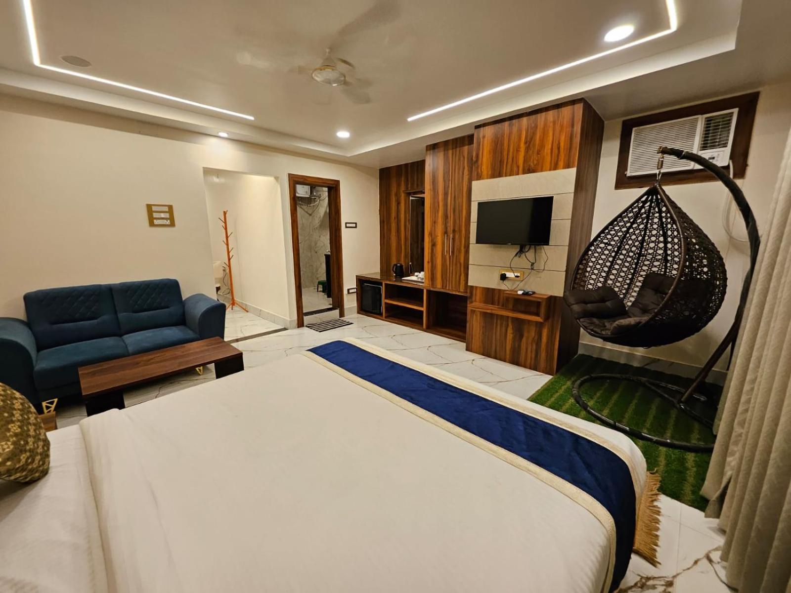 Hotel Maa Laxmi Palace 데오가르 외부 사진