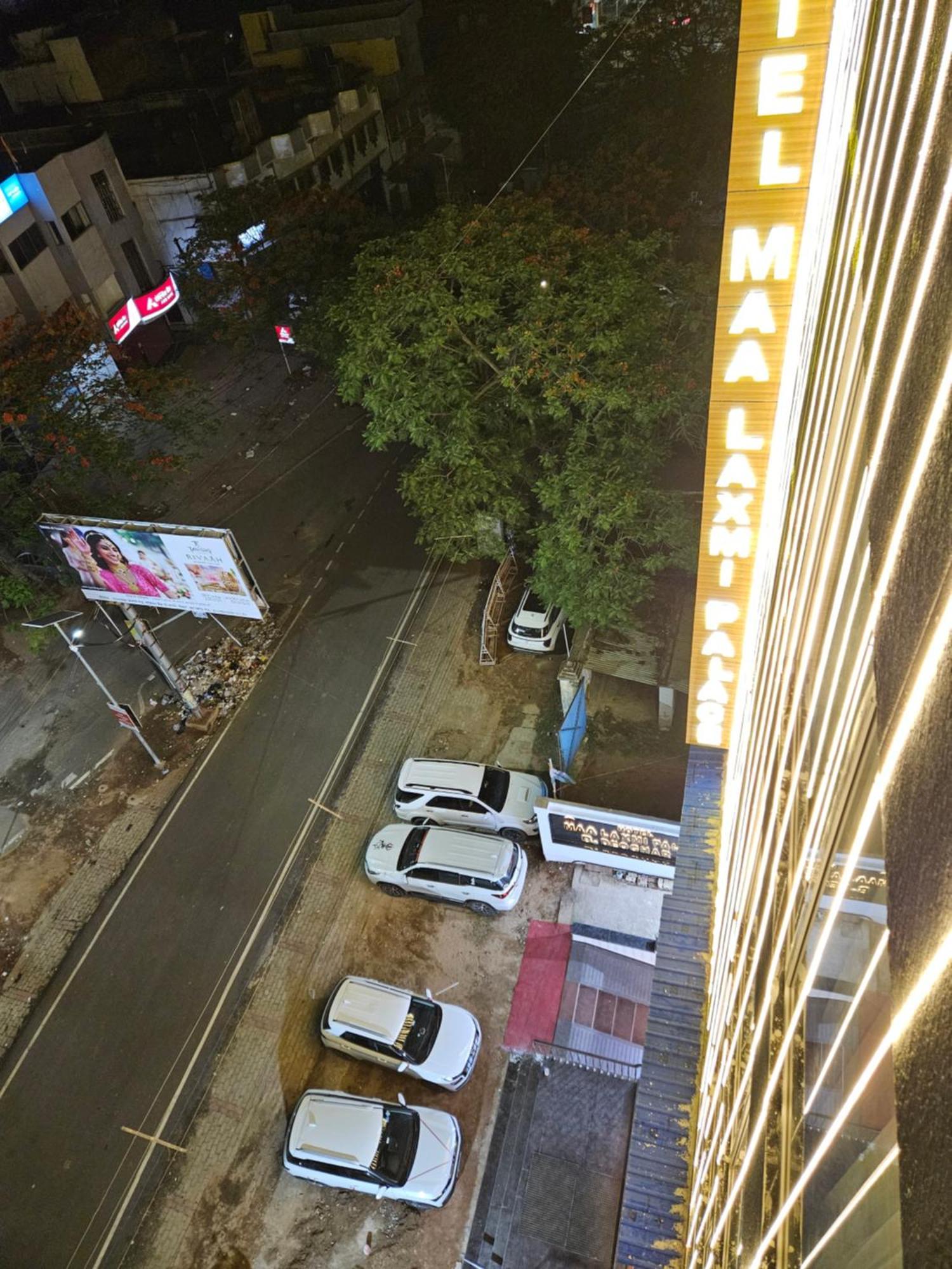 Hotel Maa Laxmi Palace 데오가르 외부 사진