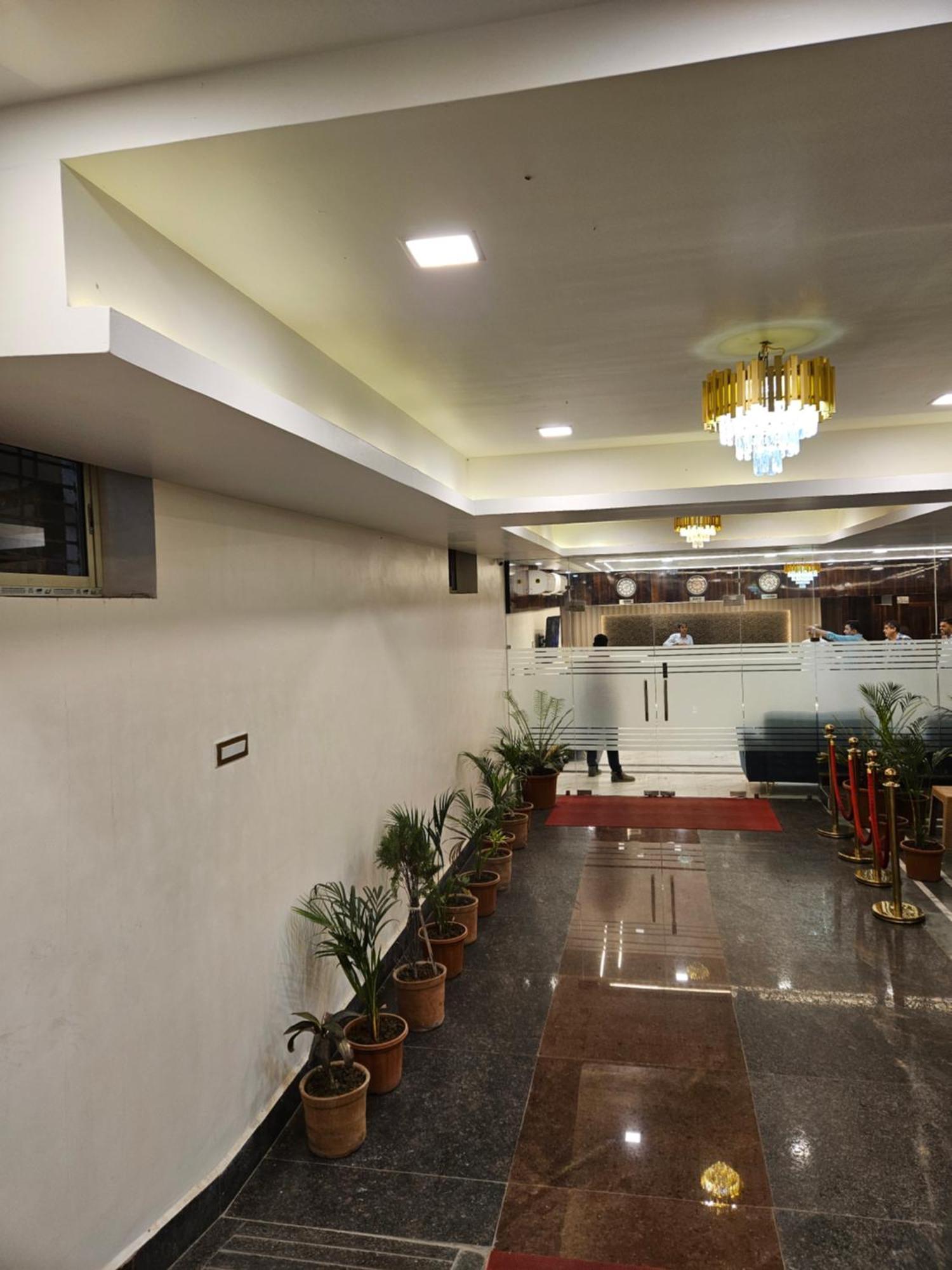 Hotel Maa Laxmi Palace 데오가르 외부 사진