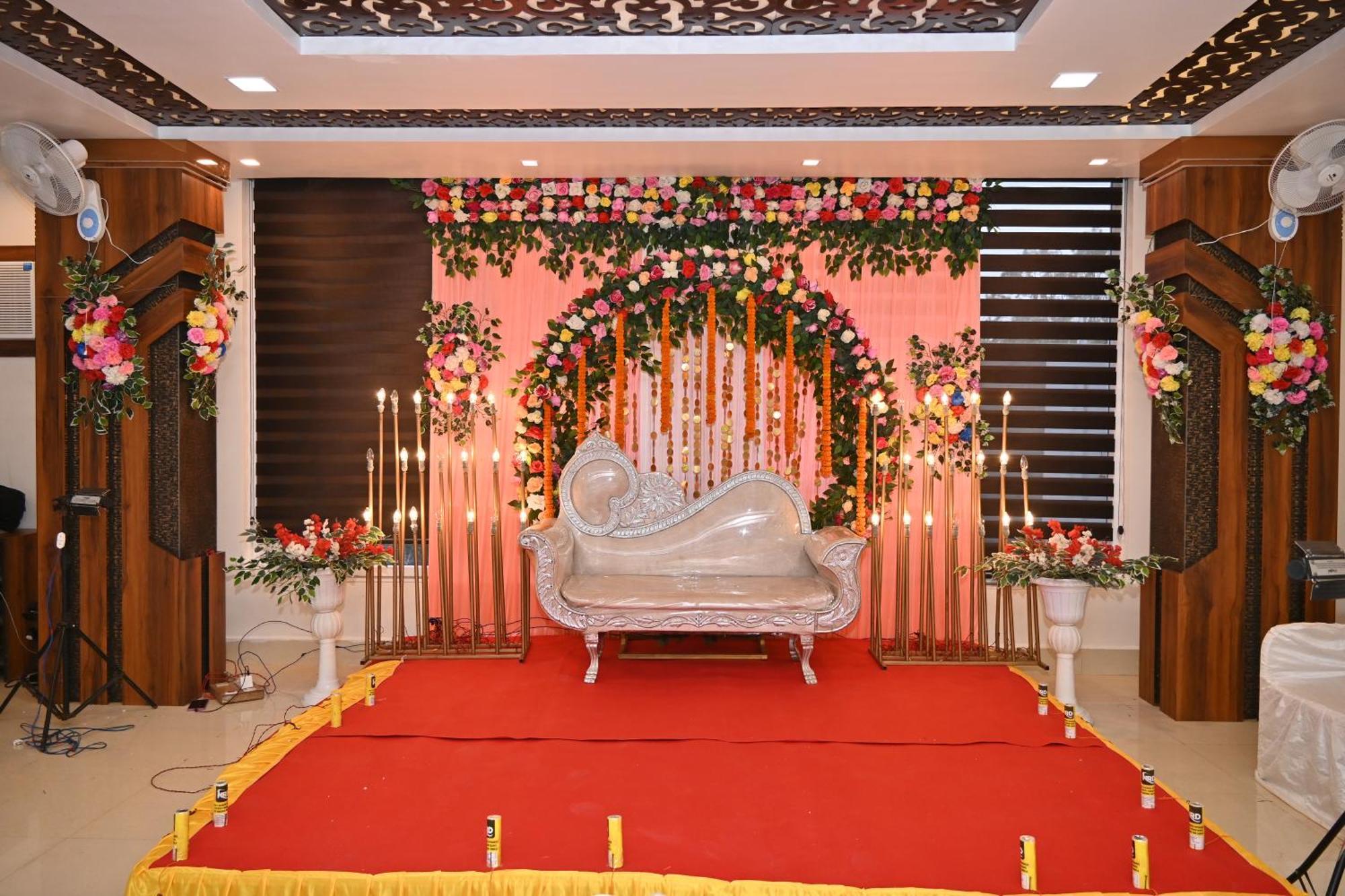 Hotel Maa Laxmi Palace 데오가르 외부 사진