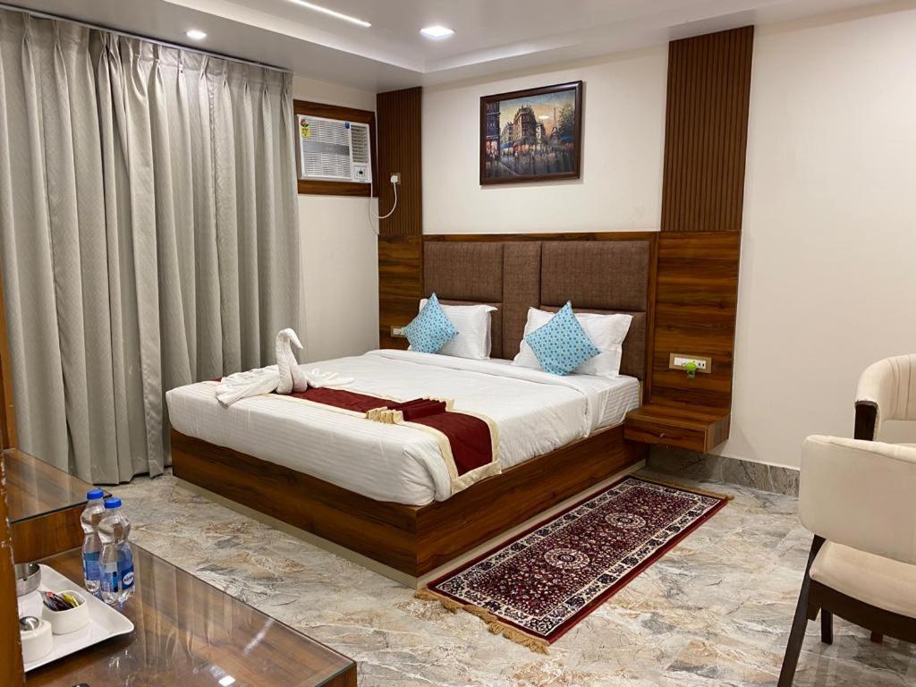 Hotel Maa Laxmi Palace 데오가르 외부 사진