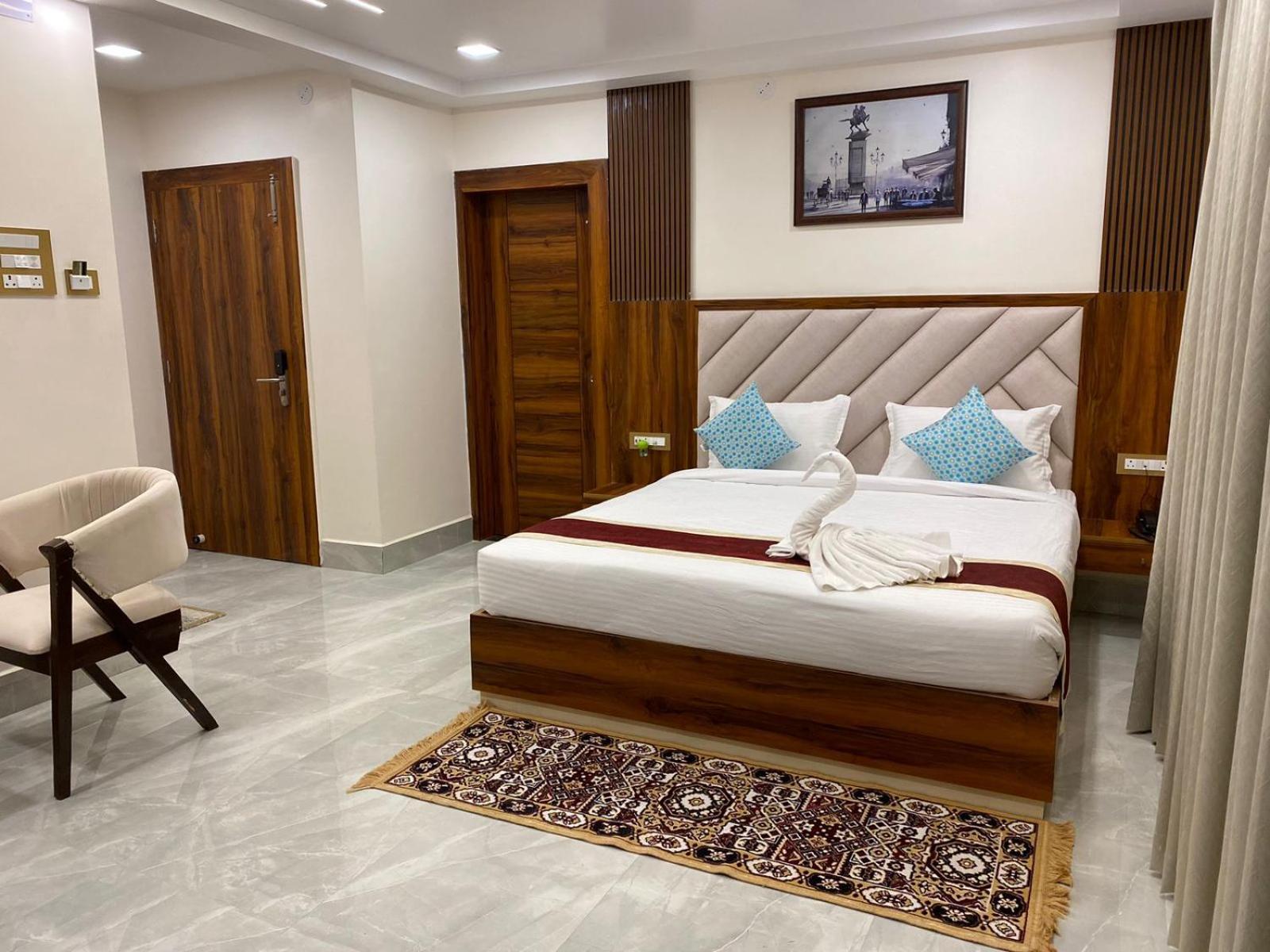 Hotel Maa Laxmi Palace 데오가르 외부 사진